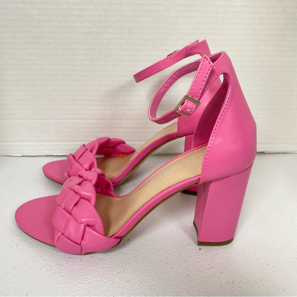 Madden Girl Barbi Sandals Women’s 6.5M Fuchsia Pink Block Heel Open Toe NWOT